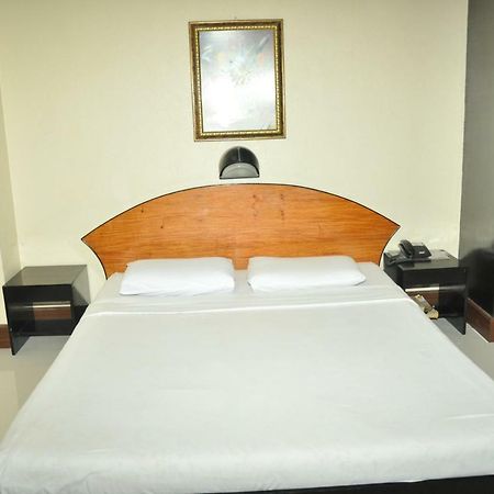 Paragon Suites Cebu Εξωτερικό φωτογραφία