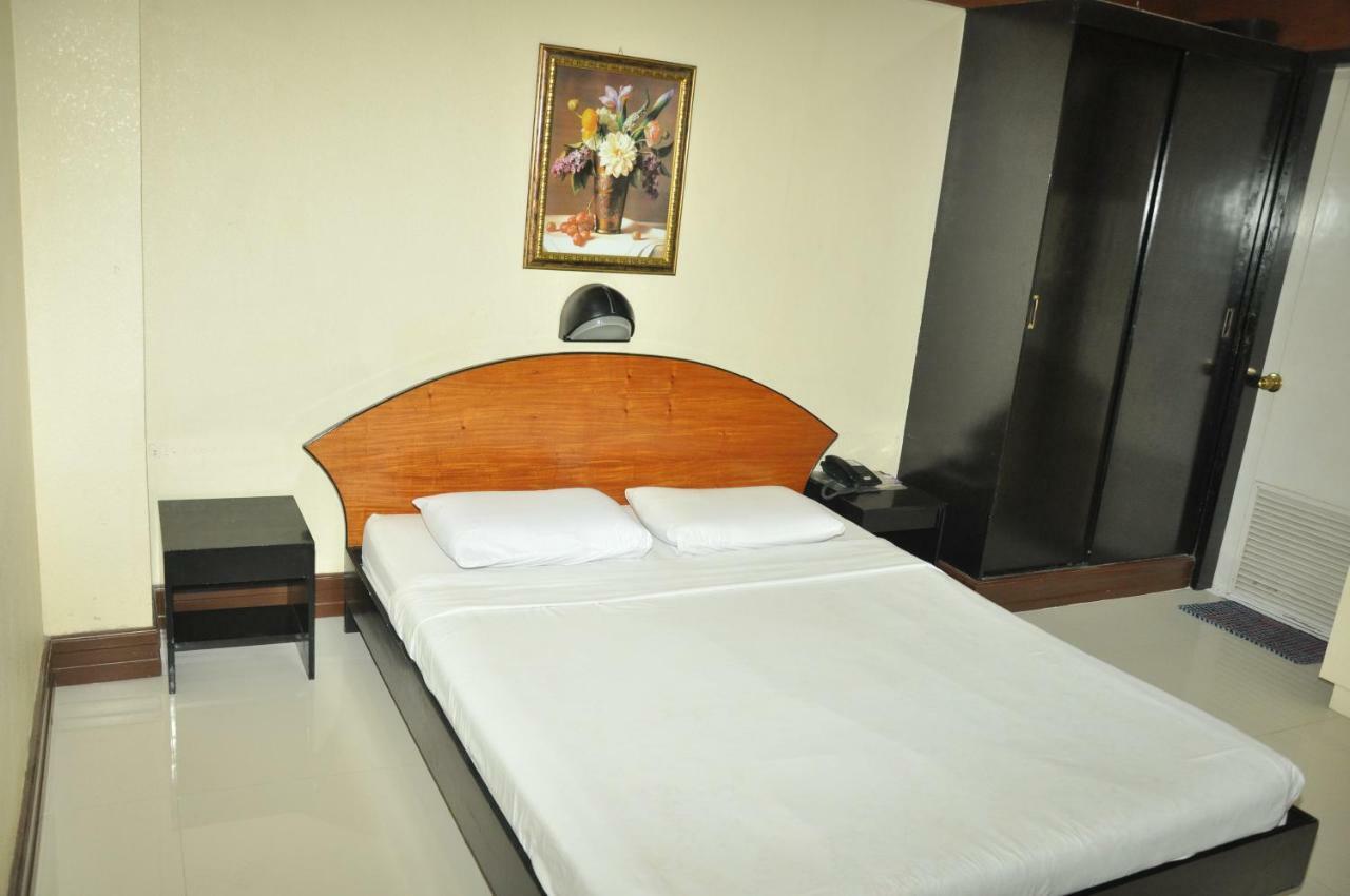 Paragon Suites Cebu Εξωτερικό φωτογραφία